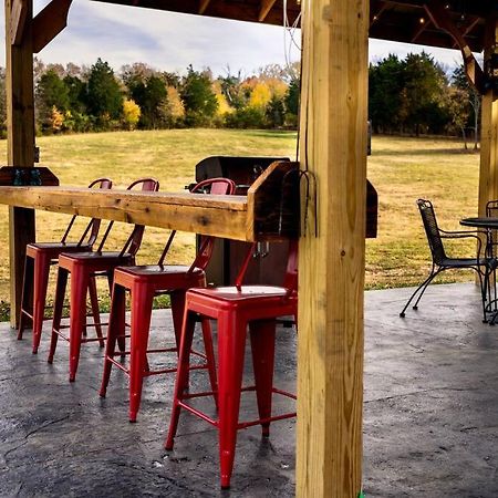 Bourbon Trail: Caboose On The Farm Villa Lawrenceburg Bagian luar foto